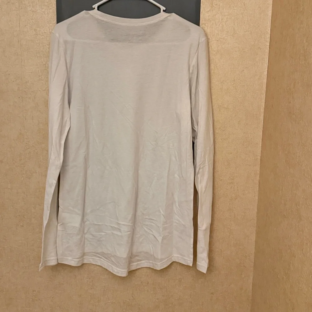 BNWT White Reebok long sleeve shirt - Picture 2 of 4